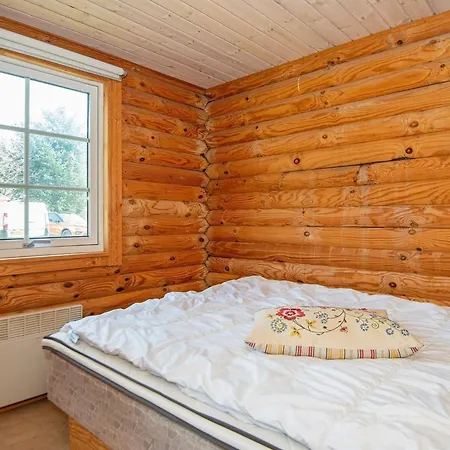 4 Person In Hovborg-by Traum * Hovborg