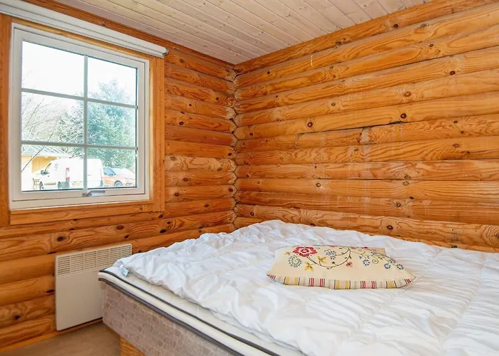 4 Person In Hovborg-by Traum * Hovborg