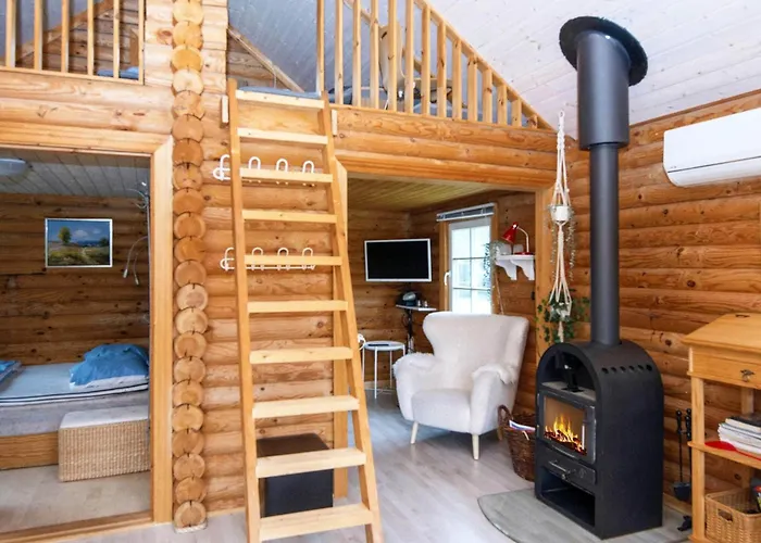 4 Person In Hovborg-by Traum